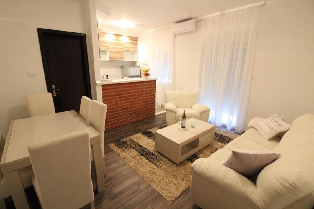 Dubrovnik - Ivanica: “Sunnyhills Apartments” With Pool Εξωτερικό φωτογραφία
